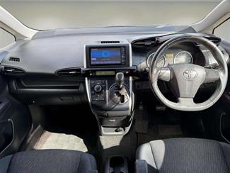 2012 Toyota Wish - Thumbnail