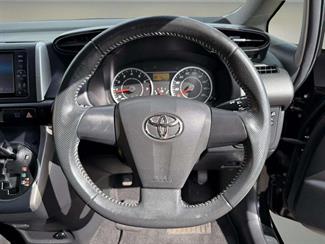 2012 Toyota Wish - Thumbnail