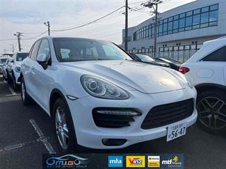 2012 Porsche Cayenne - Thumbnail