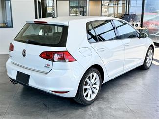 2015 Volkswagen Golf - Thumbnail