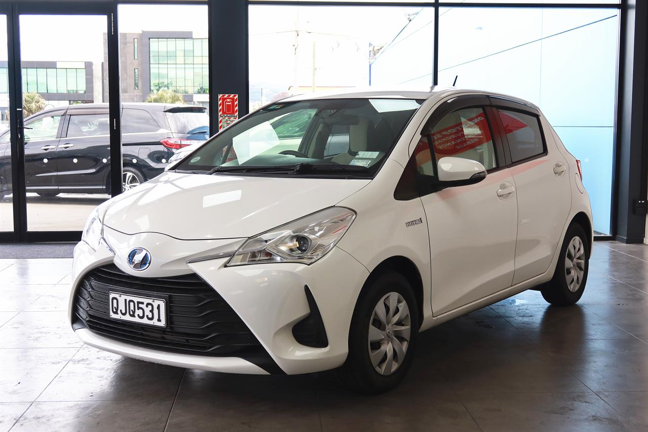 2017 Toyota Vitz