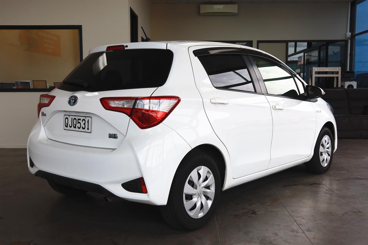 2017 Toyota Vitz