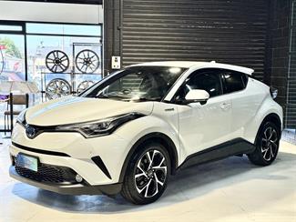 2017 Toyota C-HR - Thumbnail