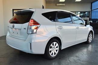 2015 Toyota Prius - Thumbnail