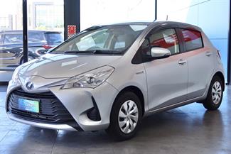 2018 Toyota Vitz - Thumbnail