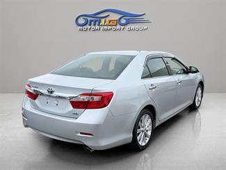 2014 Toyota Camry - Thumbnail