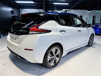 2019 Nissan Leaf - Thumbnail