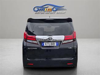 2016 Toyota Alphard - Thumbnail