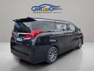 2016 Toyota Alphard - Thumbnail