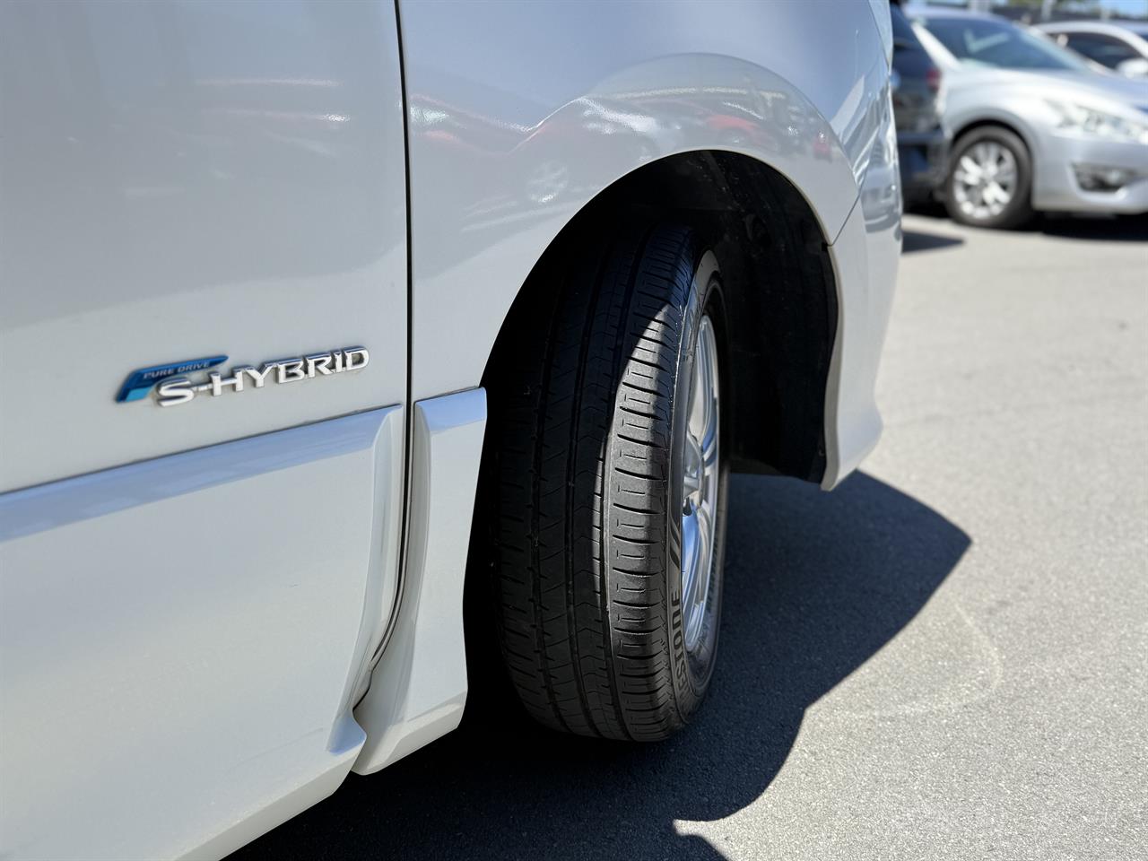 2013 Nissan Serena