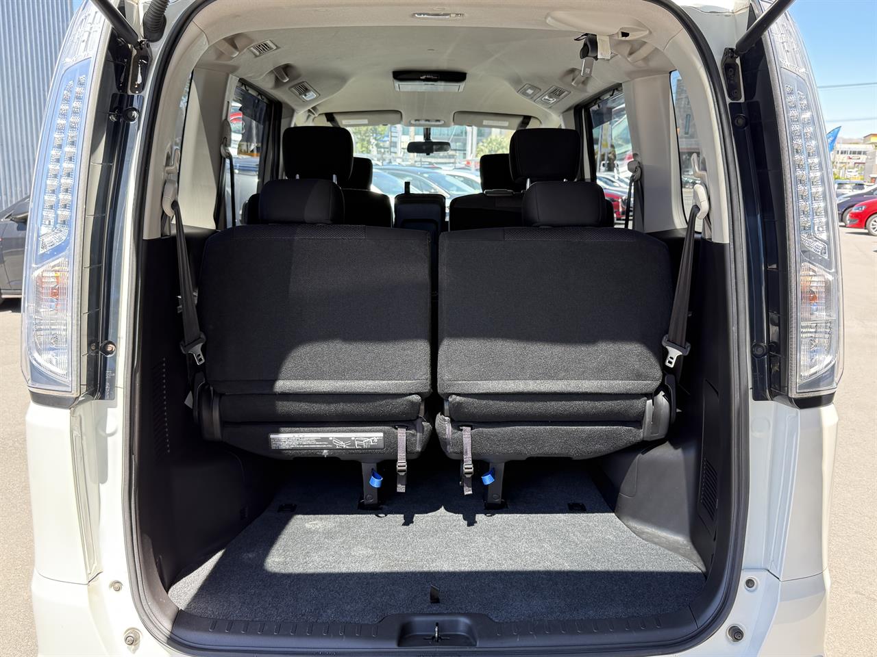 2013 Nissan Serena