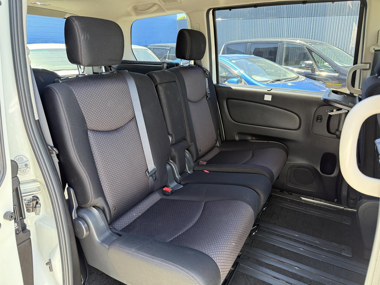 2013 Nissan Serena