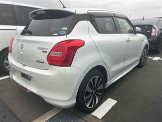 2017 Suzuki Swift - Thumbnail