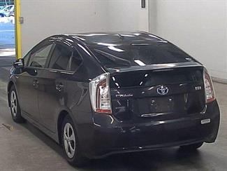 2014 Toyota Prius - Thumbnail