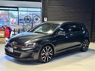 2014 Volkswagen Golf - Thumbnail