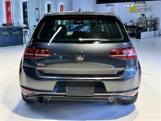 2014 Volkswagen Golf - Thumbnail