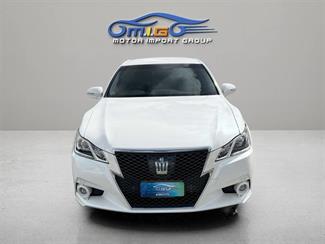 2013 Toyota Crown - Thumbnail