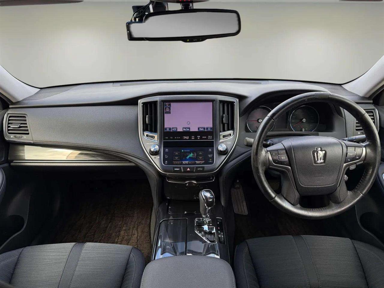 2013 Toyota Crown