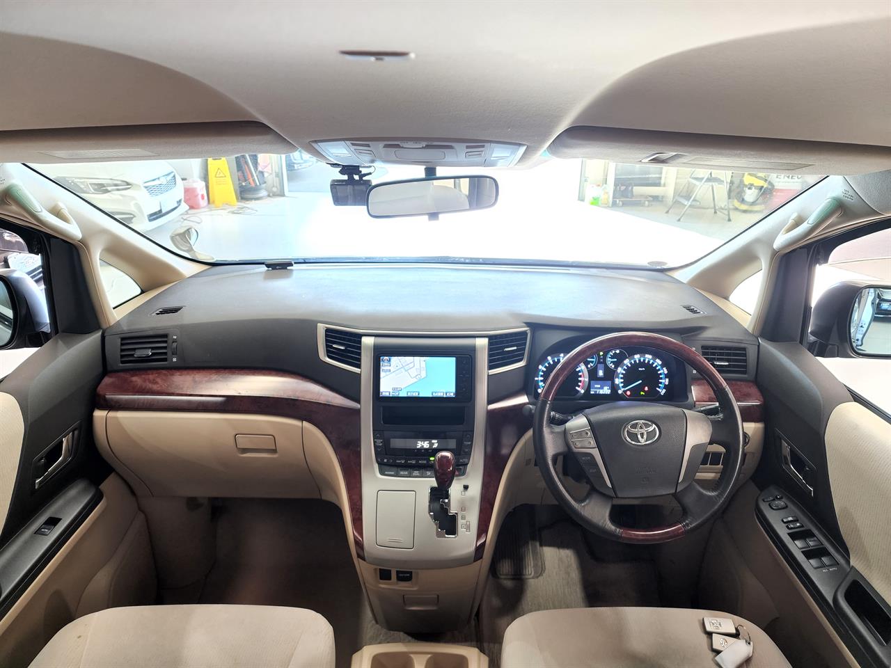 2009 Toyota Vellfire