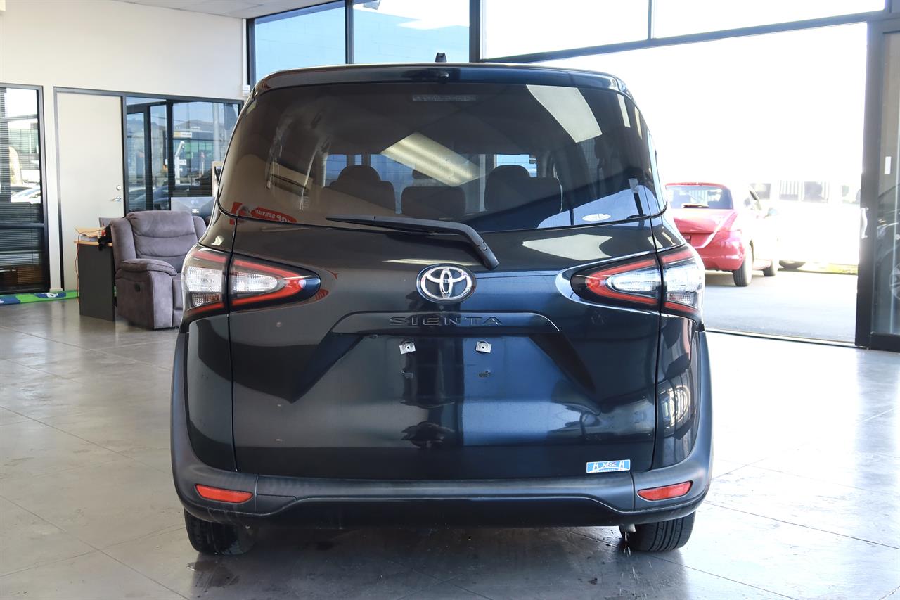 2015 Toyota Sienta