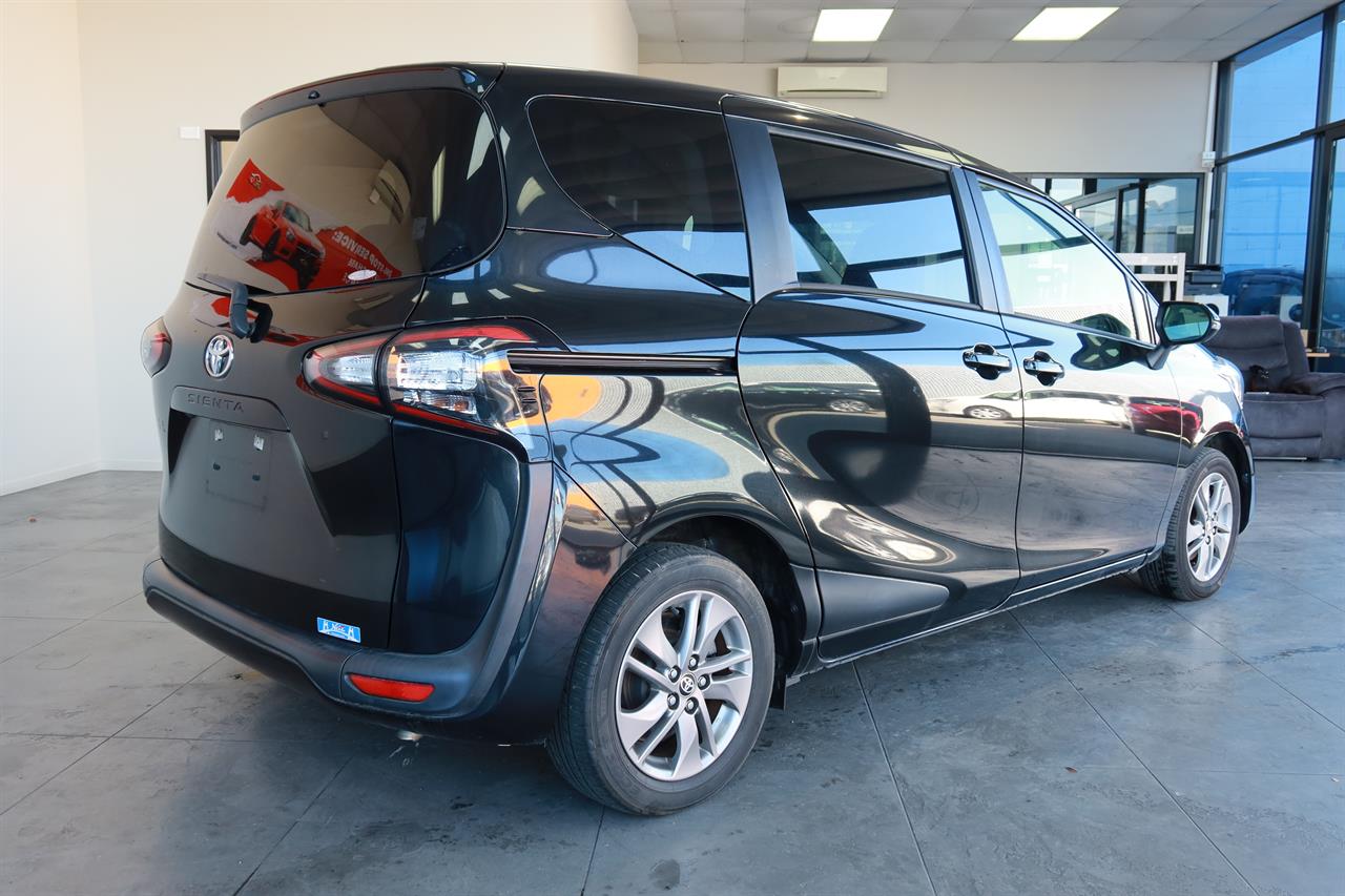 2015 Toyota Sienta