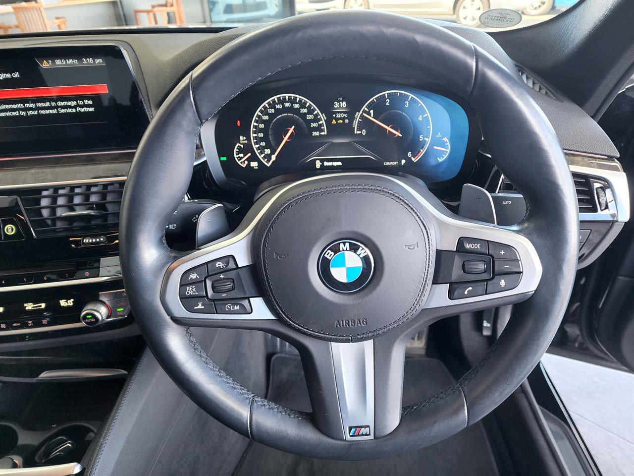 2019 BMW 523D