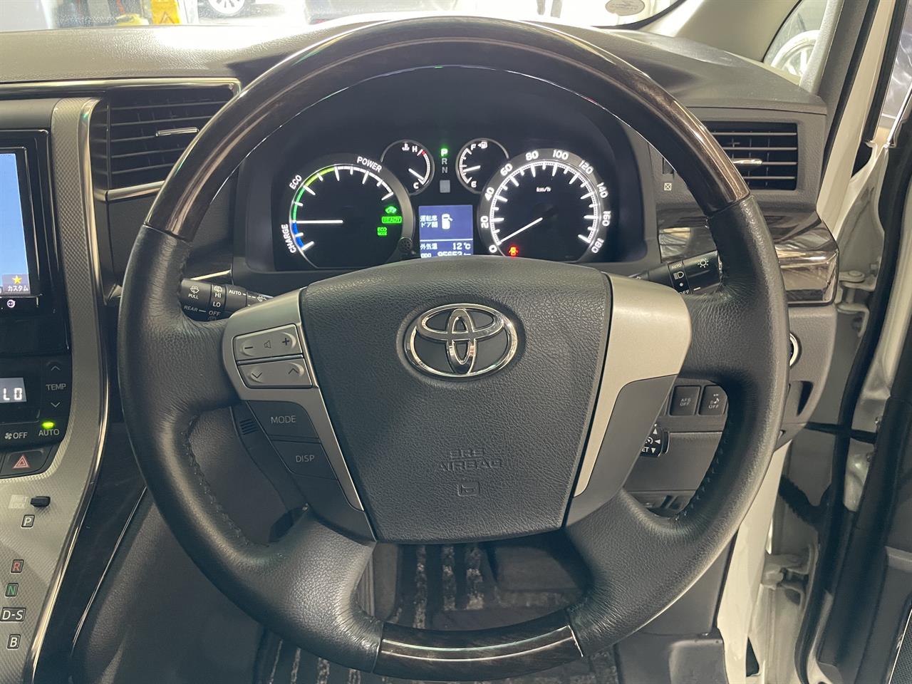 2012 Toyota Alphard