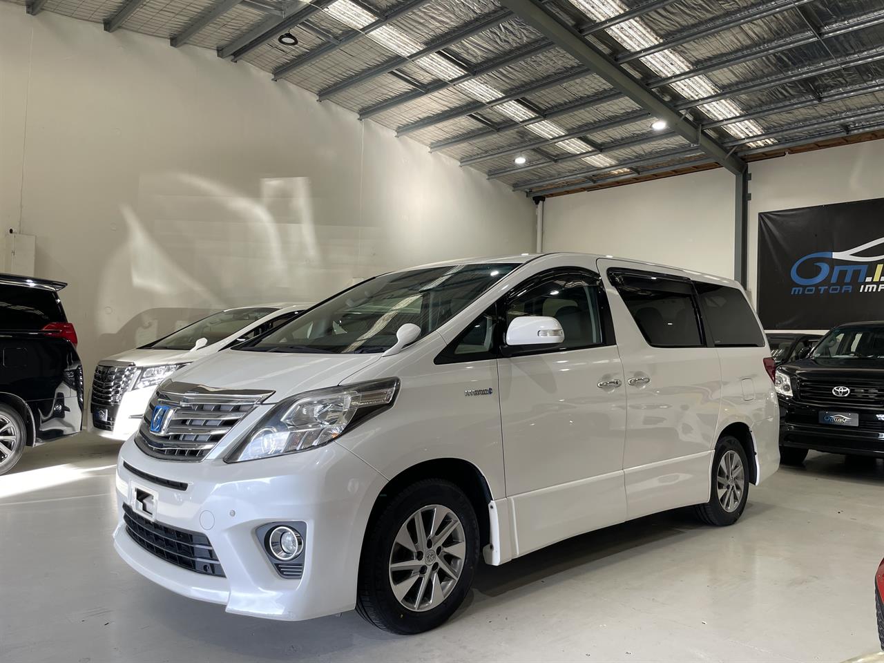 2012 Toyota Alphard