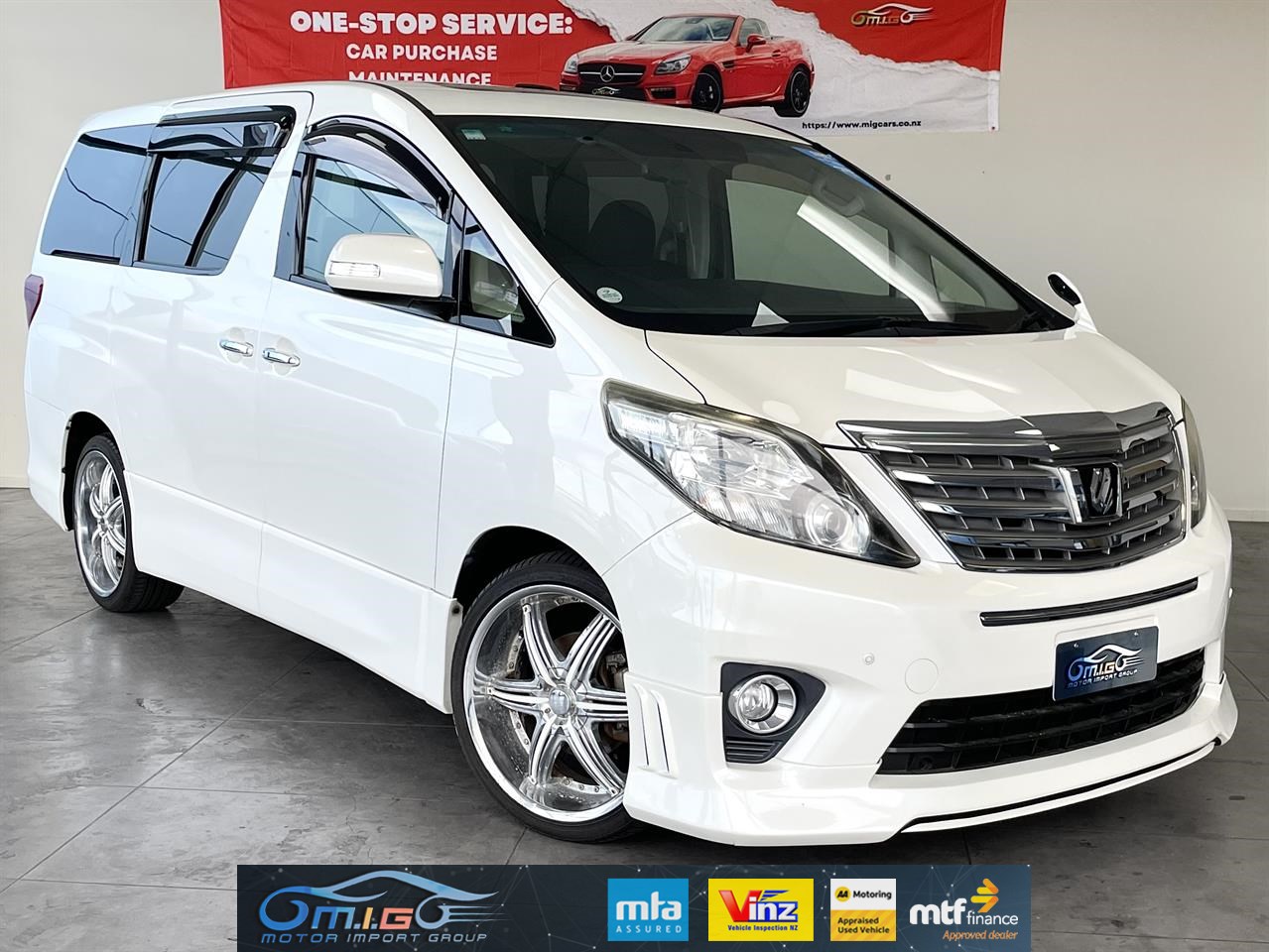 2013 Toyota Alphard