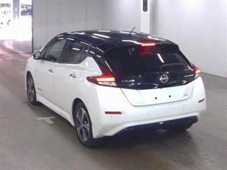 2018 Nissan Leaf - Thumbnail