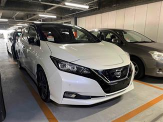 2018 Nissan Leaf - Thumbnail