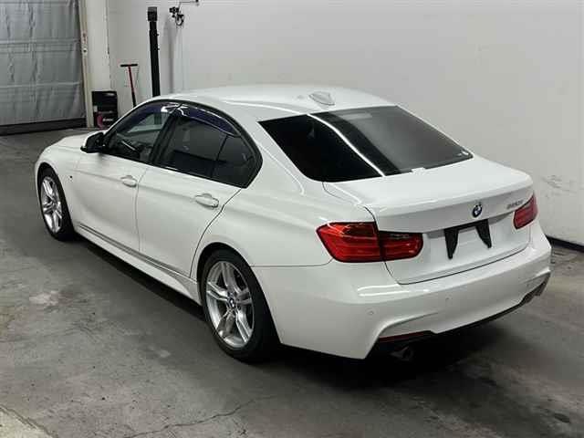 2015 BMW 320