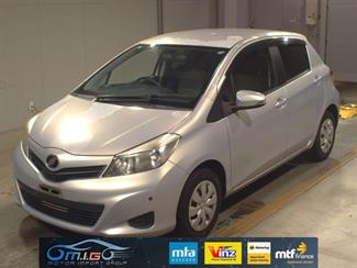 2013 Toyota Vitz - Thumbnail