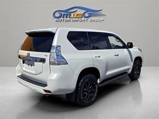 2016 Toyota Land Cruiser Prado - Thumbnail