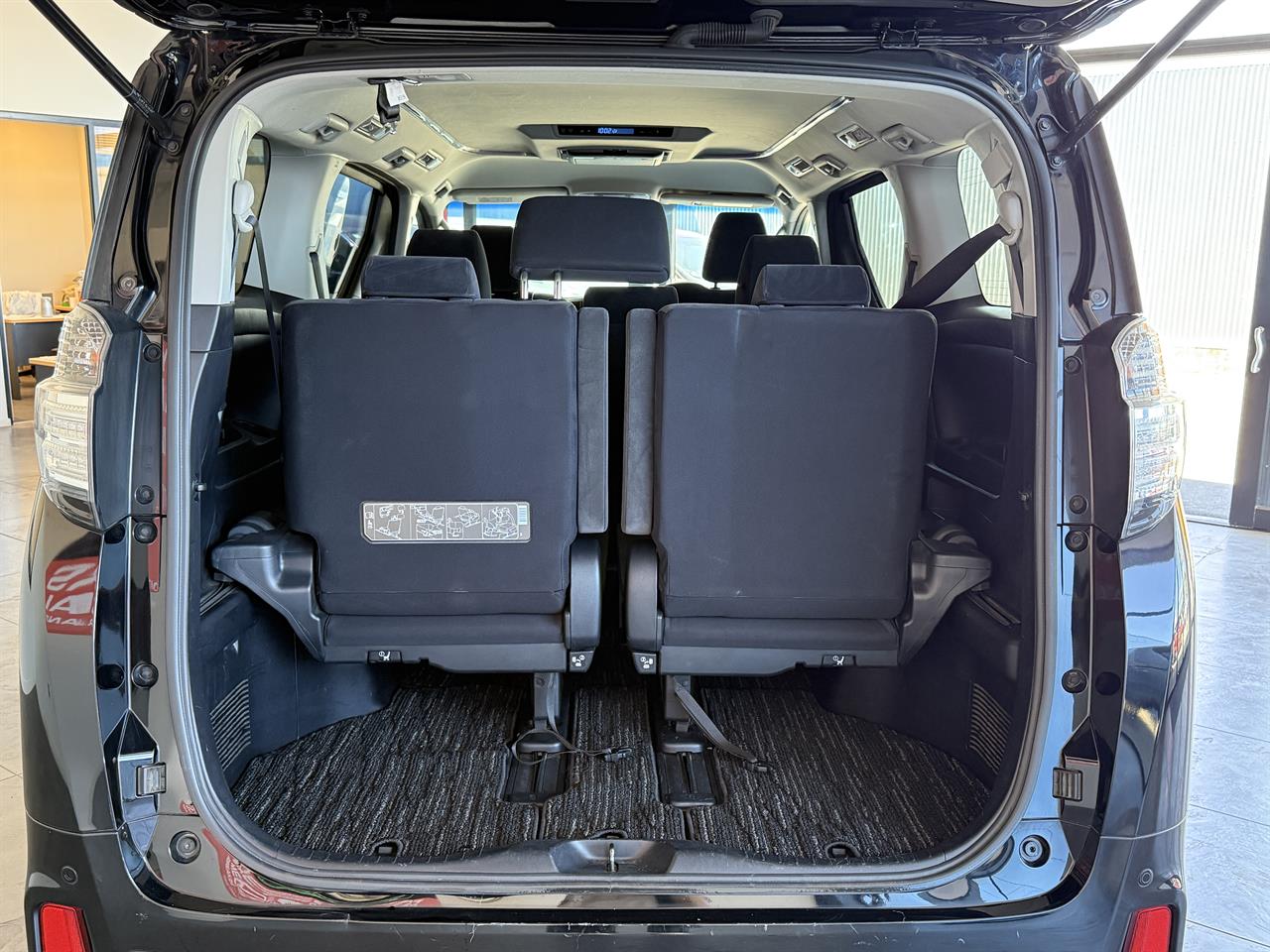 2015 Toyota Vellfire