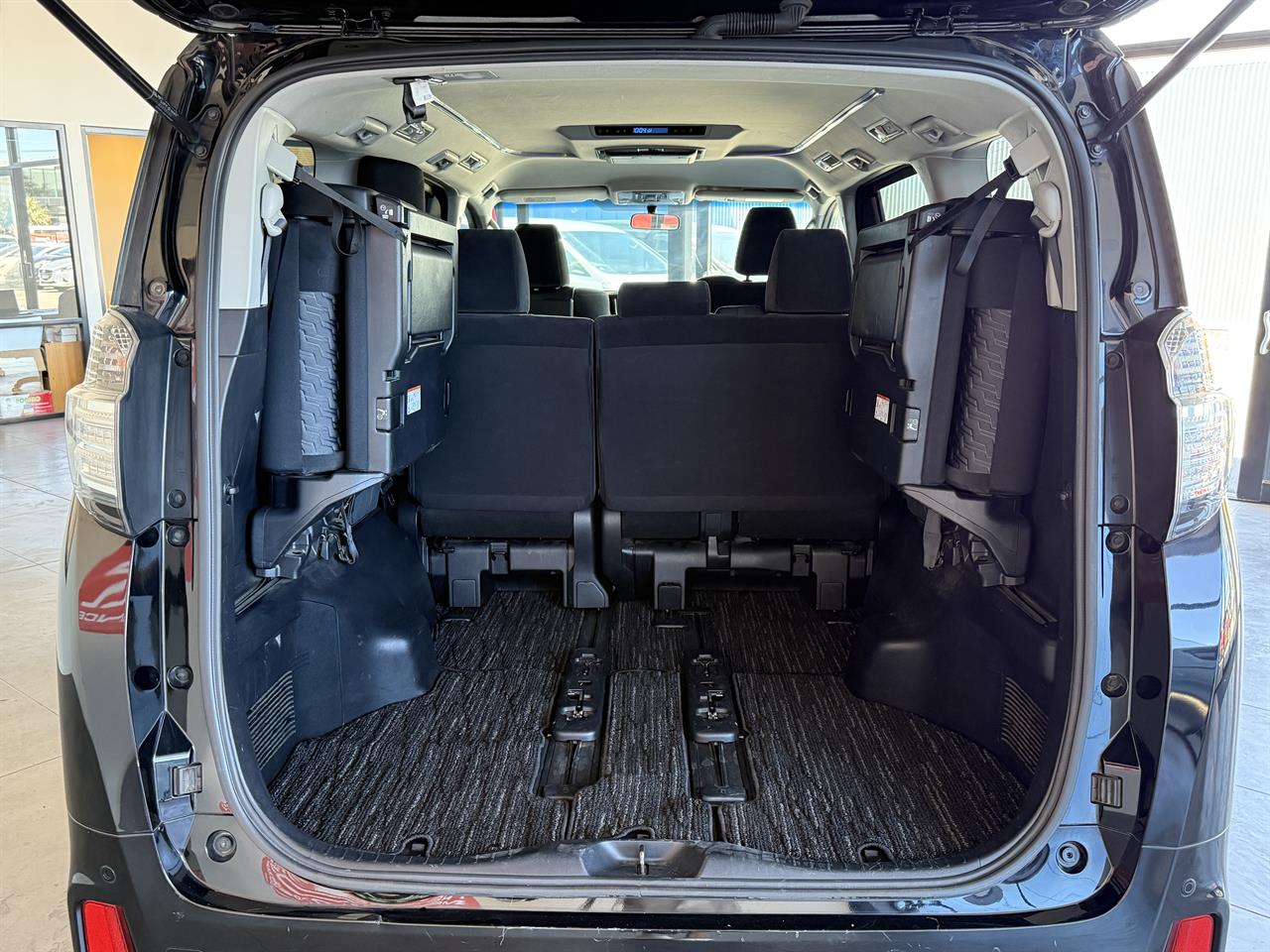 2015 Toyota Vellfire