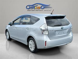 2012 Toyota Prius - Thumbnail