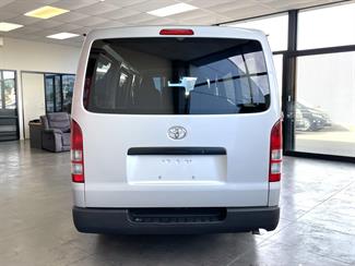 2018 Toyota Hiace - Thumbnail