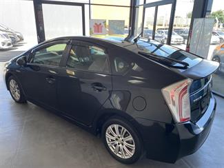 2013 Toyota Prius - Thumbnail