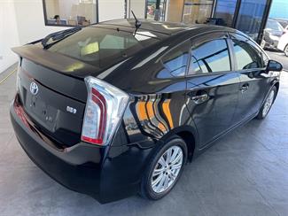 2013 Toyota Prius - Thumbnail