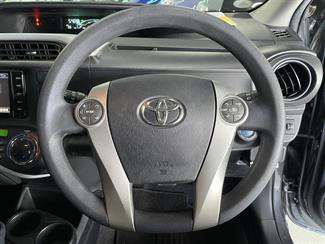 2014 Toyota Aqua - Thumbnail