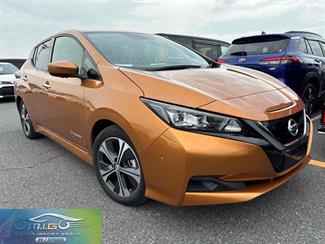 2017 Nissan Leaf - Thumbnail