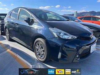 2017 Toyota Prius - Thumbnail