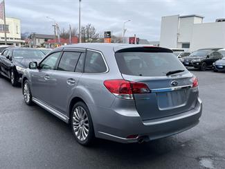 2011 Subaru Legacy - Thumbnail