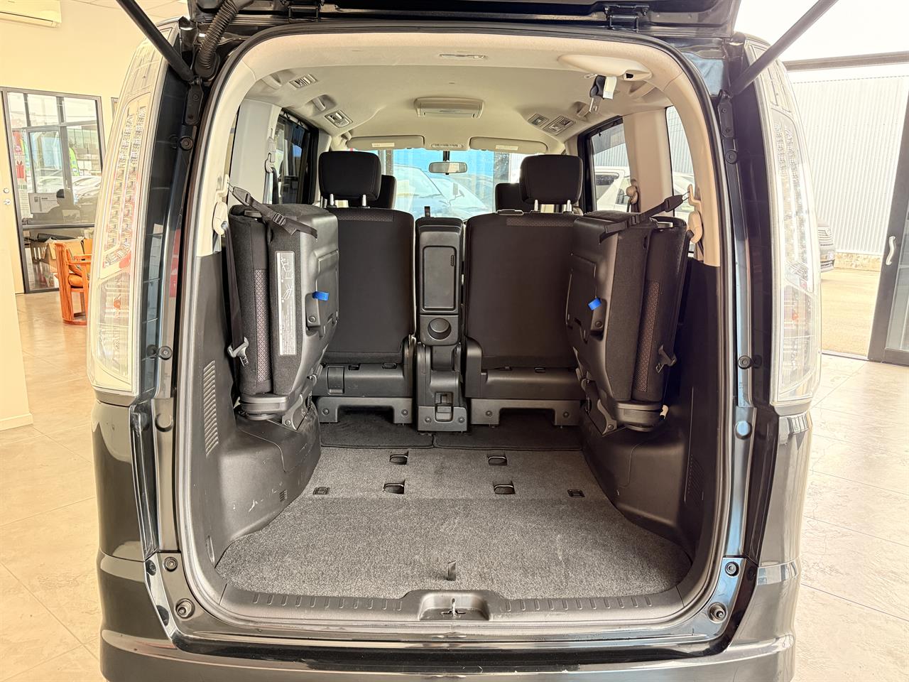 2013 Nissan Serena