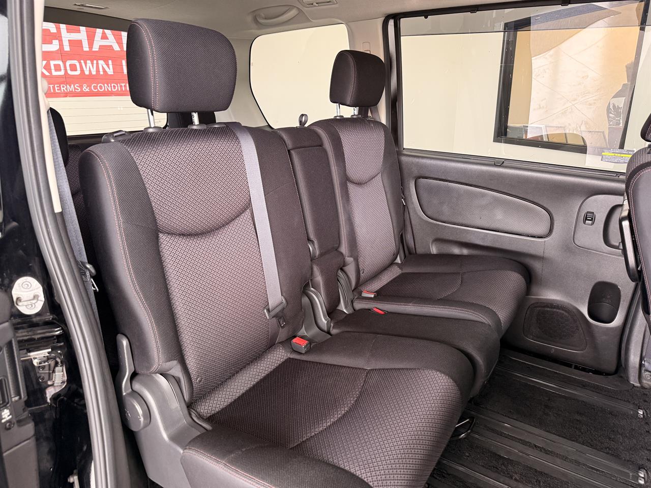 2013 Nissan Serena