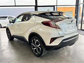 2019 Toyota C-HR - Thumbnail