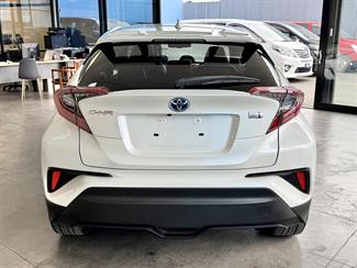 2019 Toyota C-HR - Thumbnail