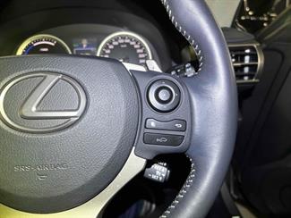 2013 Lexus IS 300H - Thumbnail