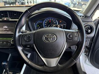 2015 Toyota Corolla - Thumbnail